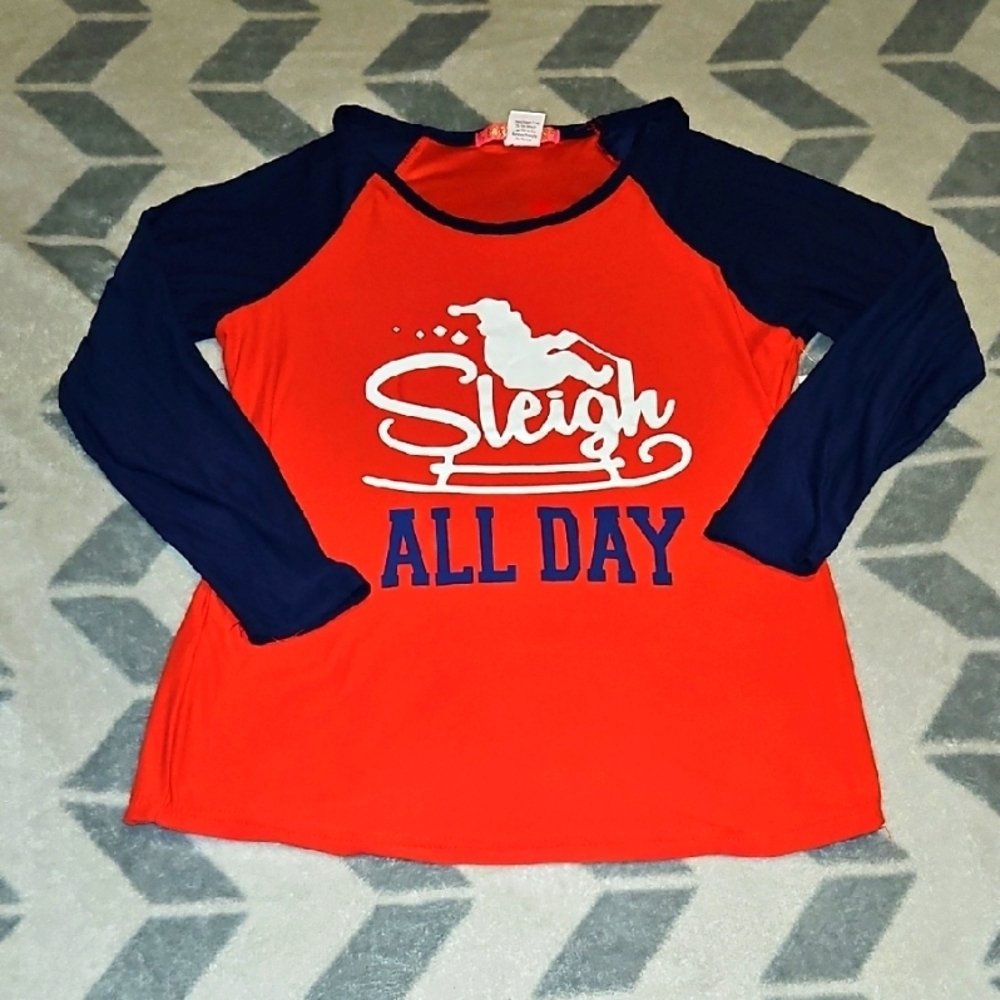 5 More Minutes Womens Sleigh All Day Red Navy White Santa Claus Top Size Medium - Picture 1 of 11